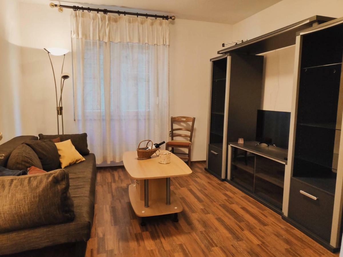 Vongola Appartement Rijeka Buitenkant foto